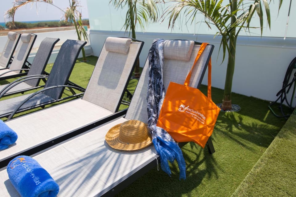 Garden, Swimming pool