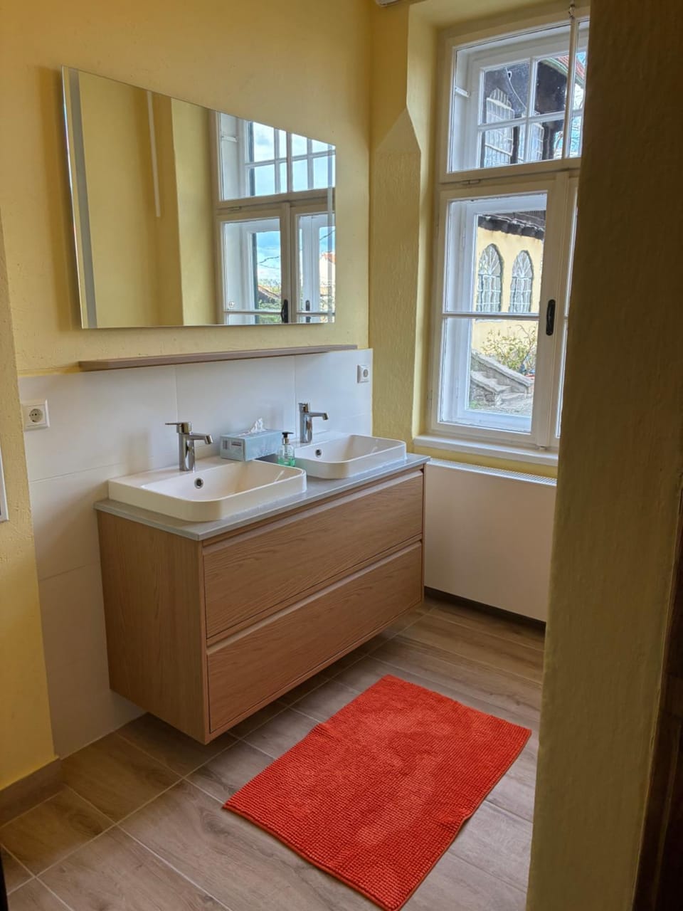 Shower, Bathroom, Garden view