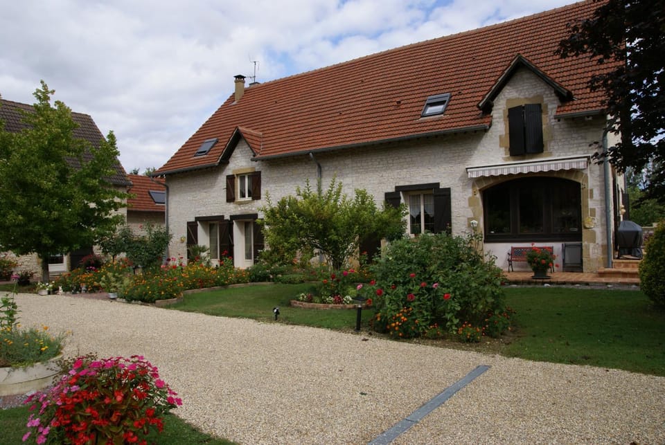 Chambres d'Hôtes Domaine d'Augy Bed and Breakfast in Centre-Val de Loire