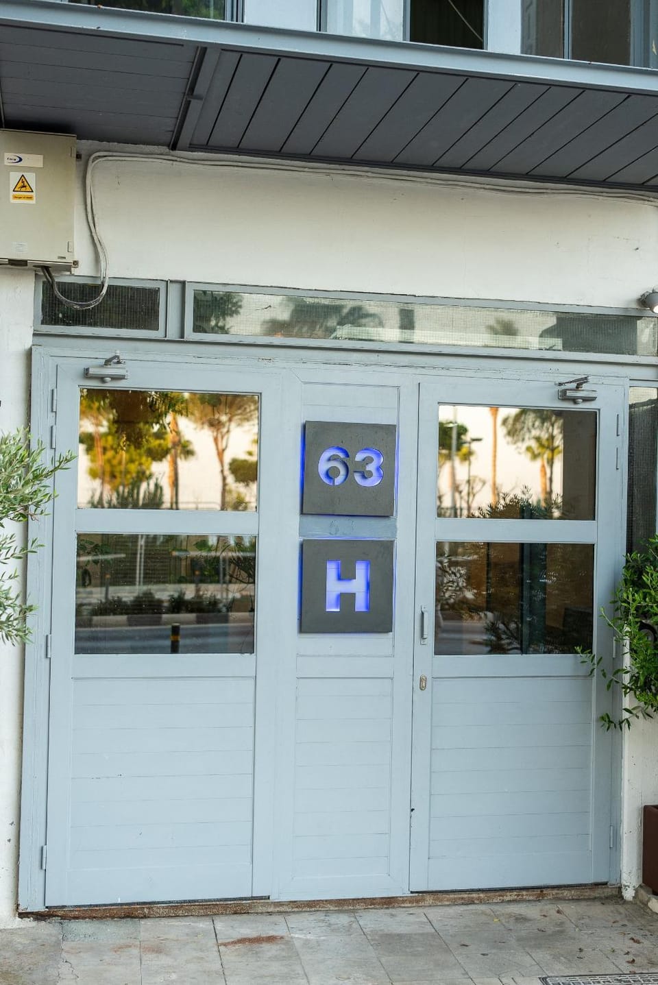 Facade/entrance