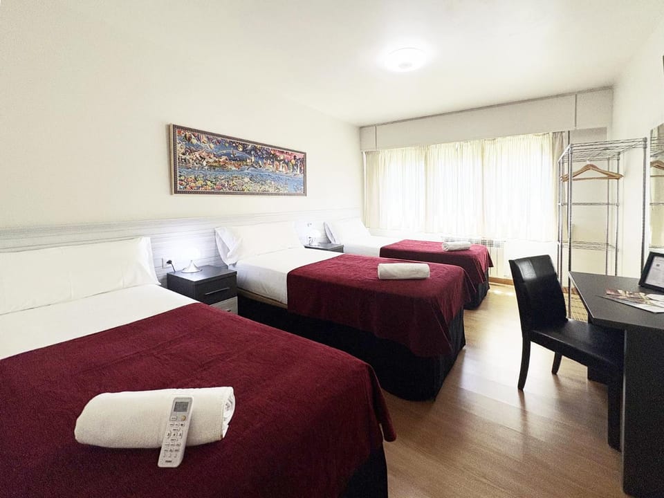 Bed, Living room, Photo of the whole room, Seating area, Bedroom, towels