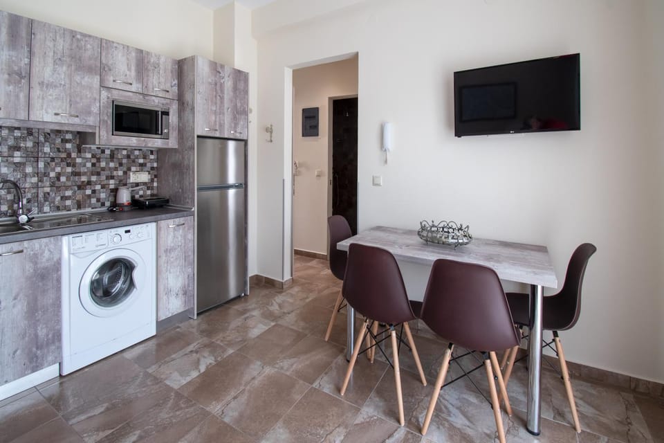 TV and multimedia, Kitchen or kitchenette, Dining area