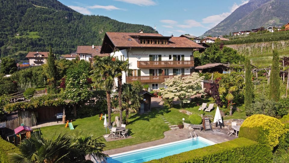 Property building, Natural landscape, Garden, Garden view, Mountain view, Pool view