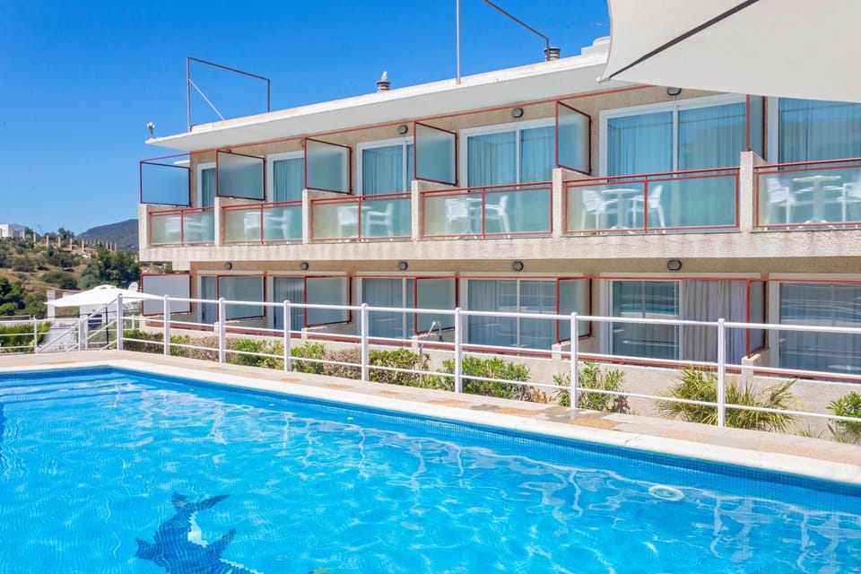 Property building, Swimming pool