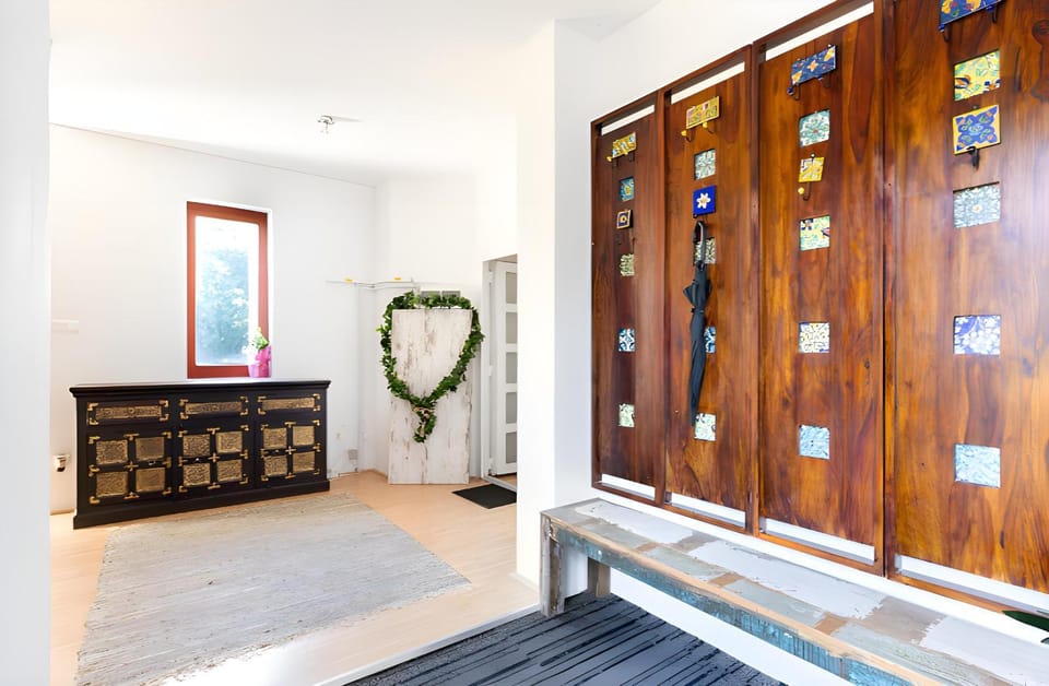 Maharaja Mountain Palace with Free Privat Parking and Garden Apartment in Budapest
