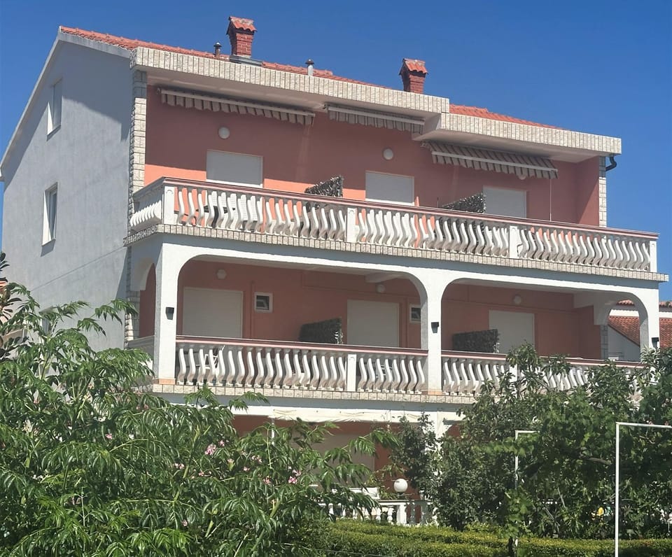 Property building, Day