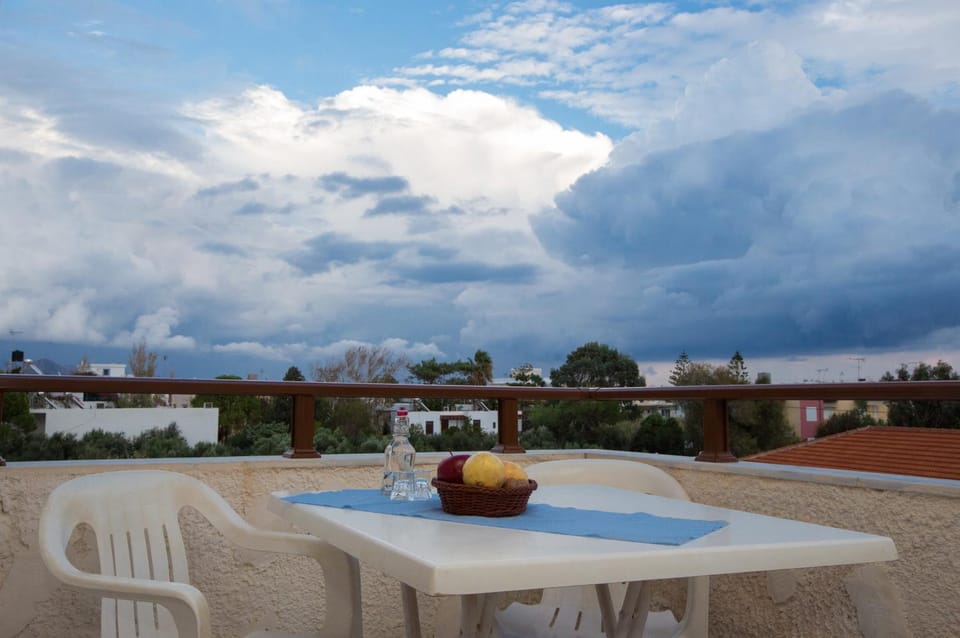 View (from property/room), Balcony/Terrace