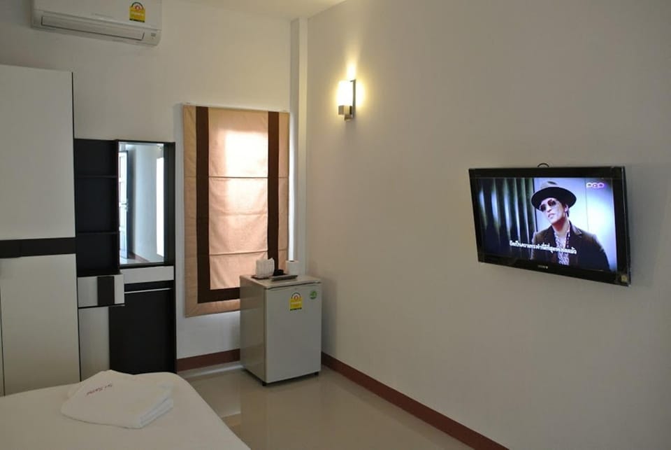 Communal lounge/ TV room, TV and multimedia