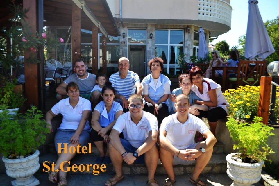 Staff, Facade/entrance, Summer, Family