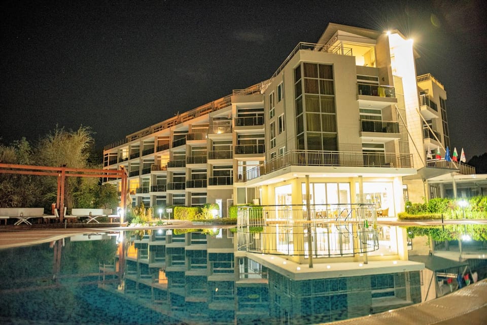Property building, Swimming pool