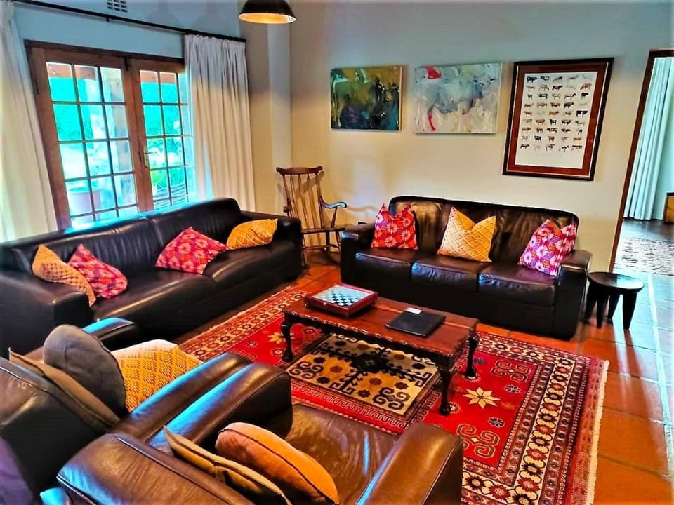 Day, Seating area