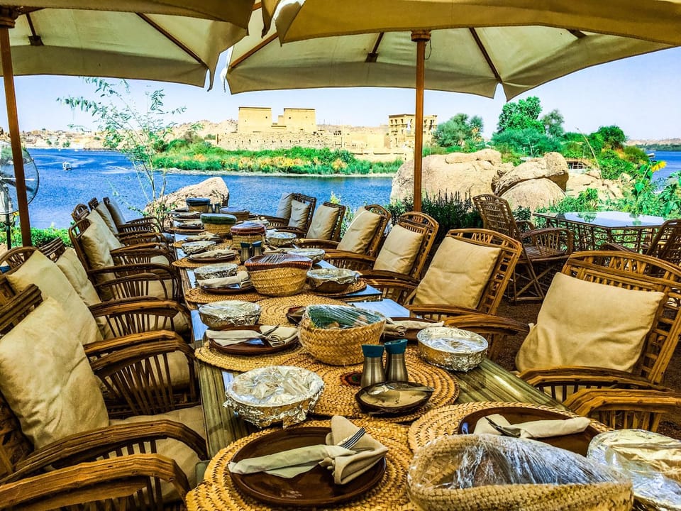 Nearby landmark, Restaurant/places to eat, Restaurant/places to eat, On site