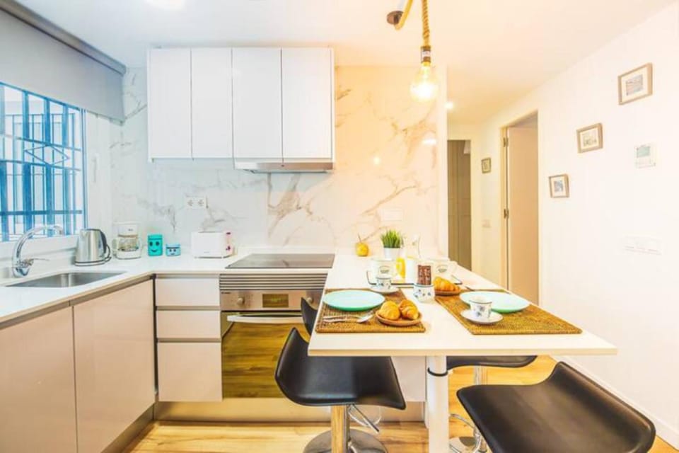 Dining area, dishwasher, washing machine, kitchen
