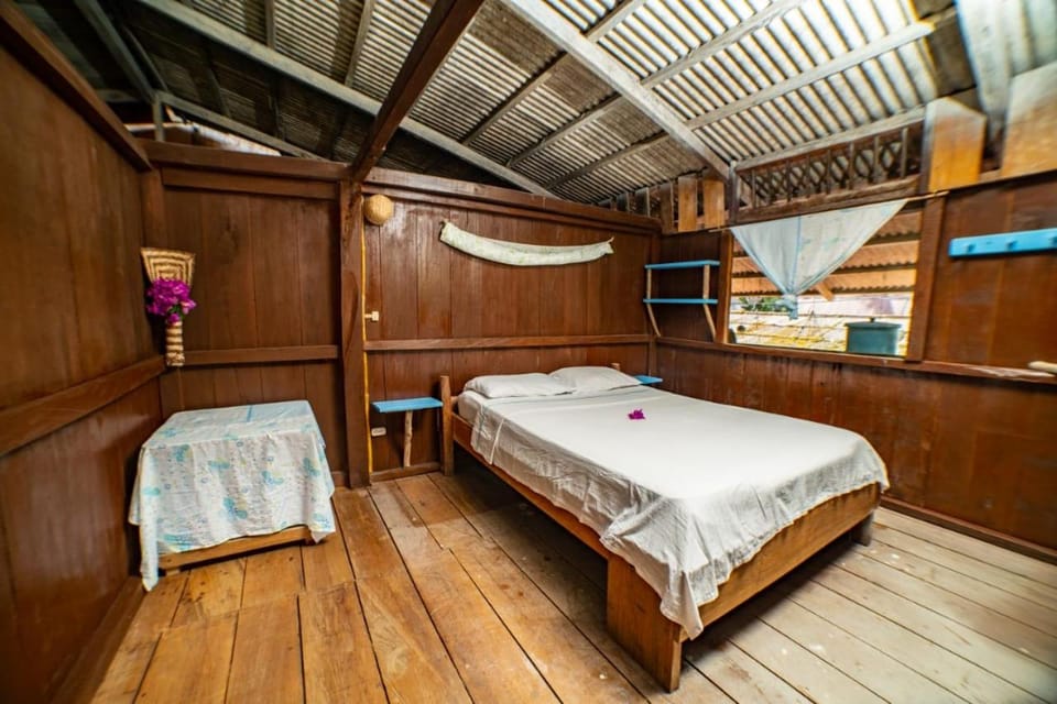 Bed, Photo of the whole room