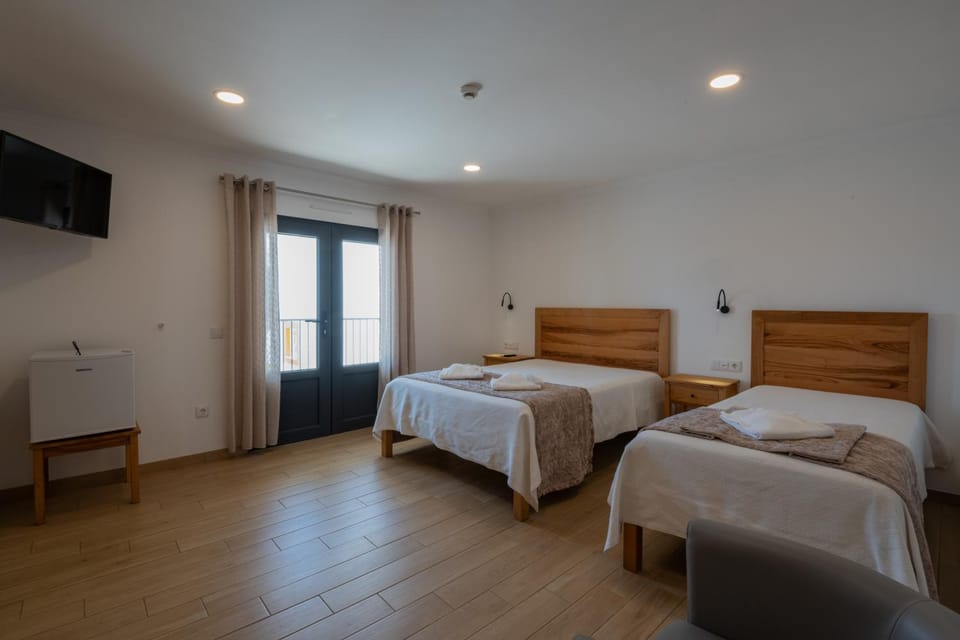 Toilet, Bed, TV and multimedia, Bedroom, heating, oven, towels, wardrobe, air conditioner