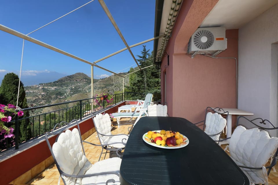 Terrazza Sull'Etna Holidays Apartment Apartment in Taormina