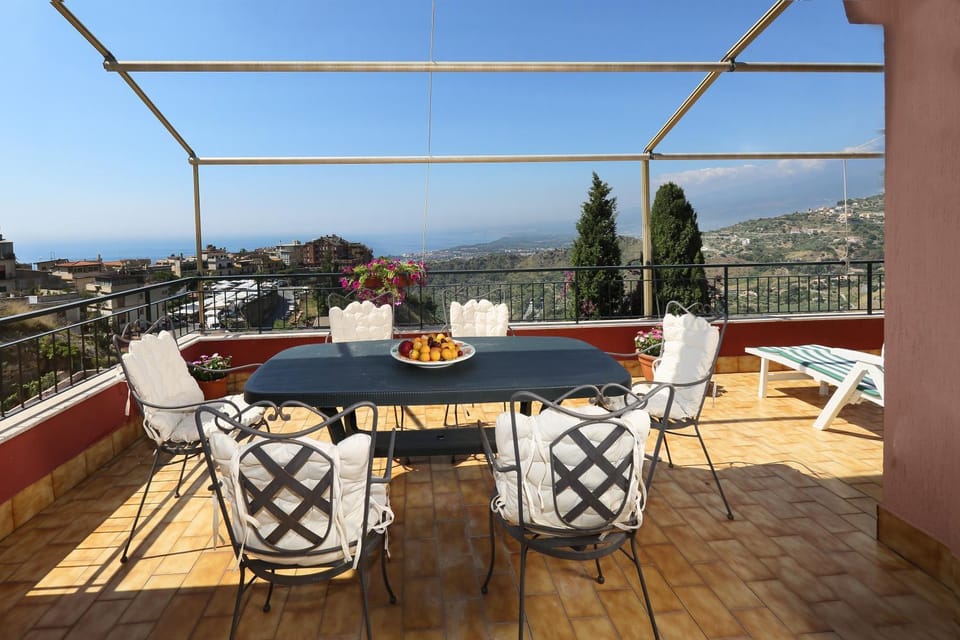 Terrazza Sull'Etna Holidays Apartment Apartment in Taormina