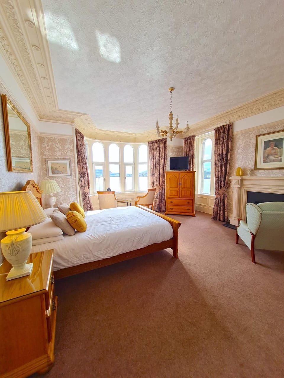 Photo of the whole room