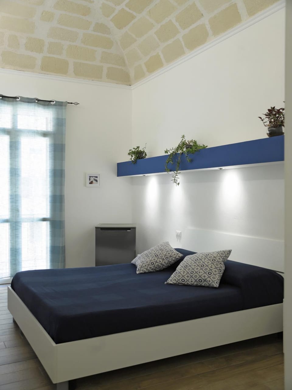 Bed, TV and multimedia, View (from property/room), Photo of the whole room, Bedroom, air conditioner