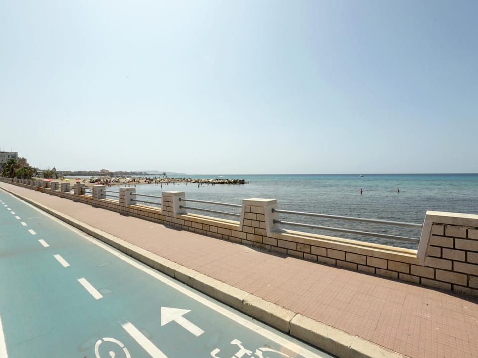 Day, Neighbourhood, Natural landscape, Beach, Sea view