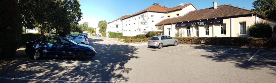 Facade/entrance, Spring, Day, Night, Winter, Summer, Autumn, On site, Area and facilities