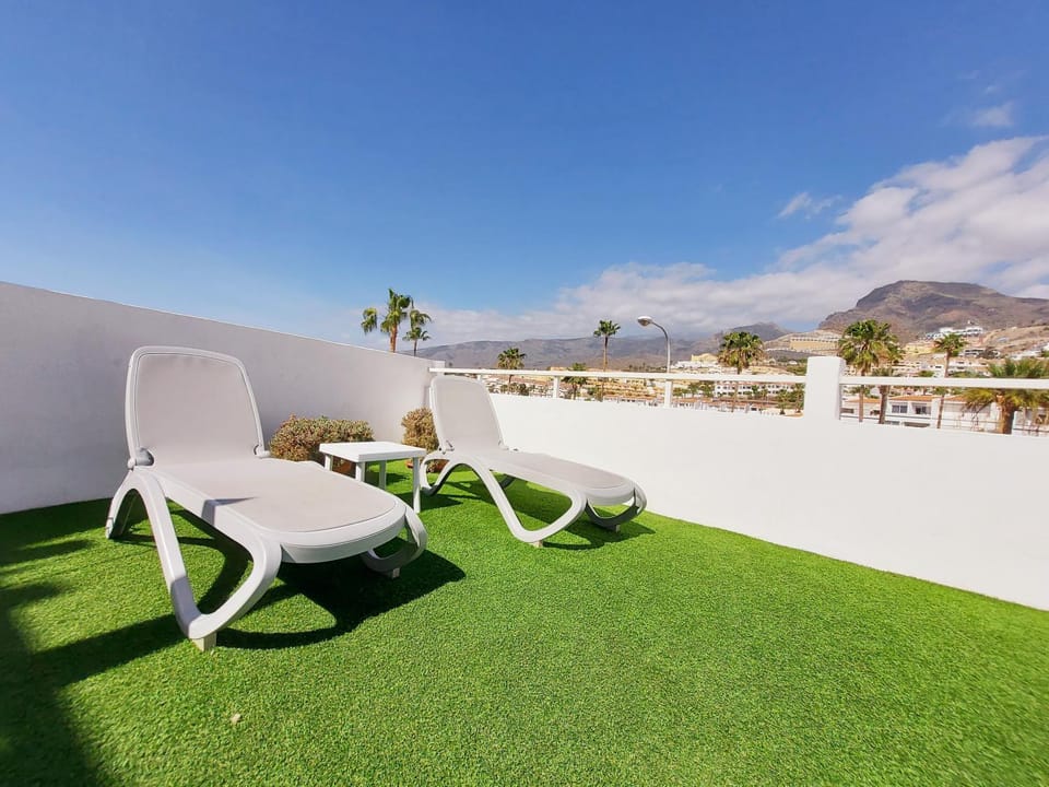 Balcony/Terrace, Mountain view