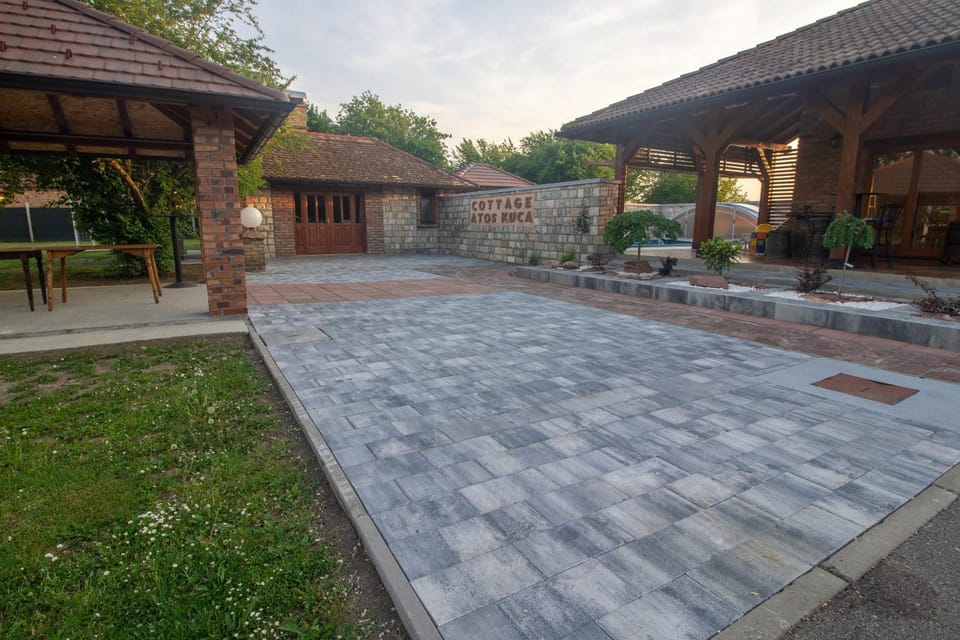 Property building, Inner courtyard view