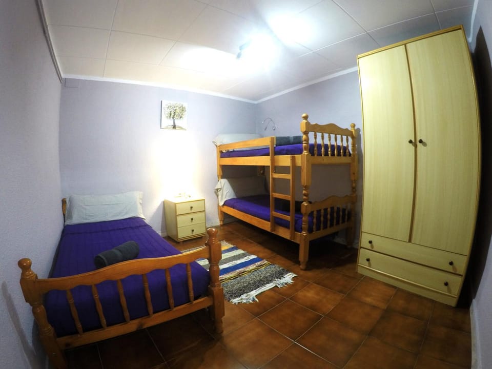 Bedroom, bunk bed