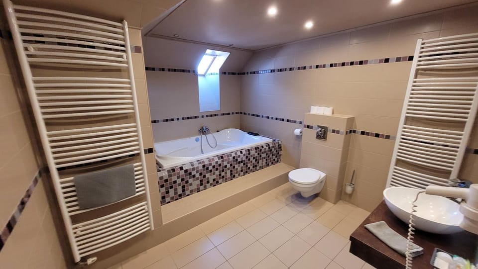 Bathroom, Bath