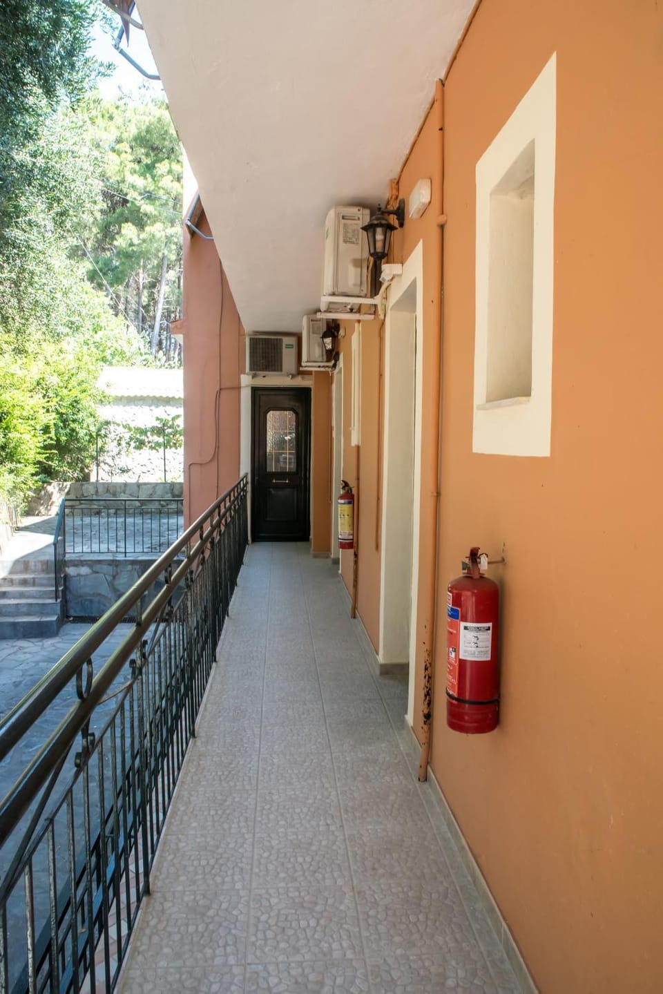 Facade/entrance