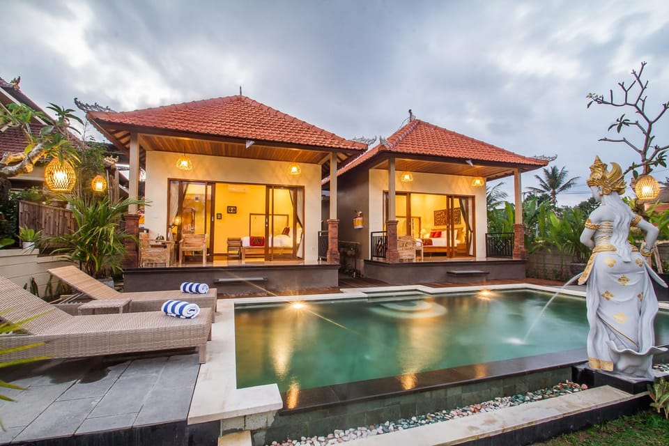Property building, Swimming pool, Swimming pool