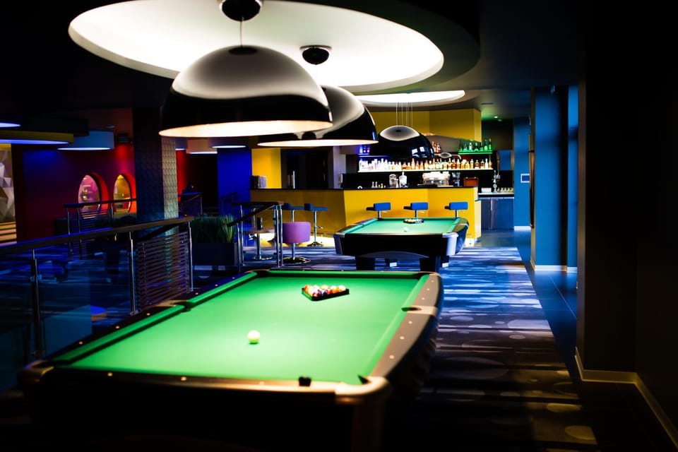 Billiard, Nightclub / DJ