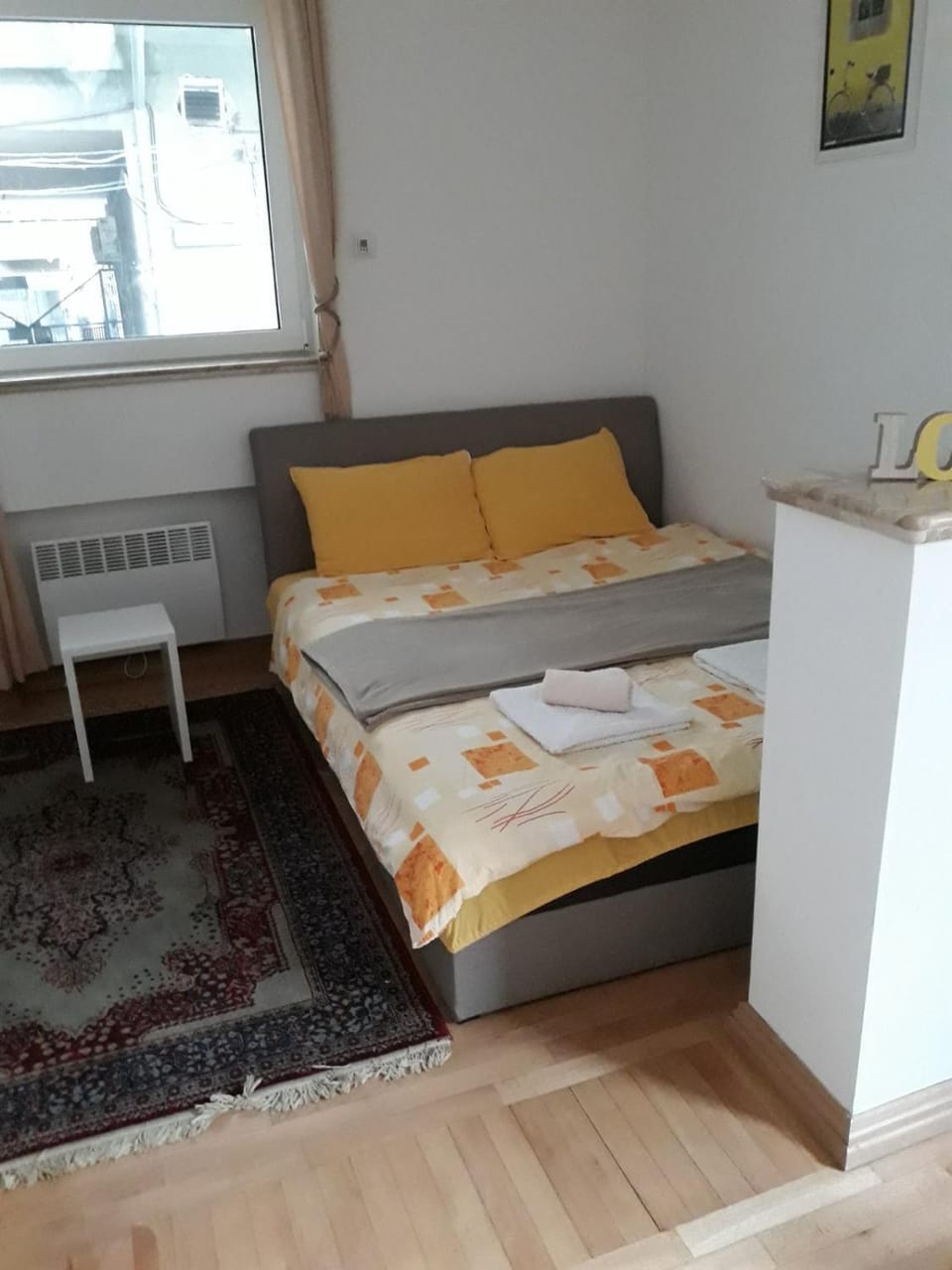 Bed, Photo of the whole room
