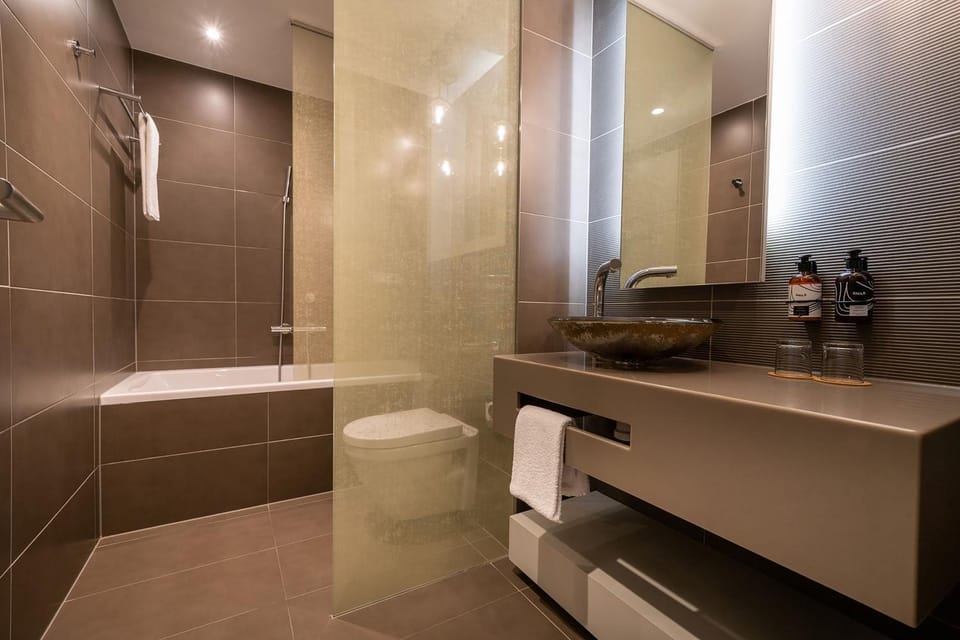 Shower, Toilet, Bathroom, Bath