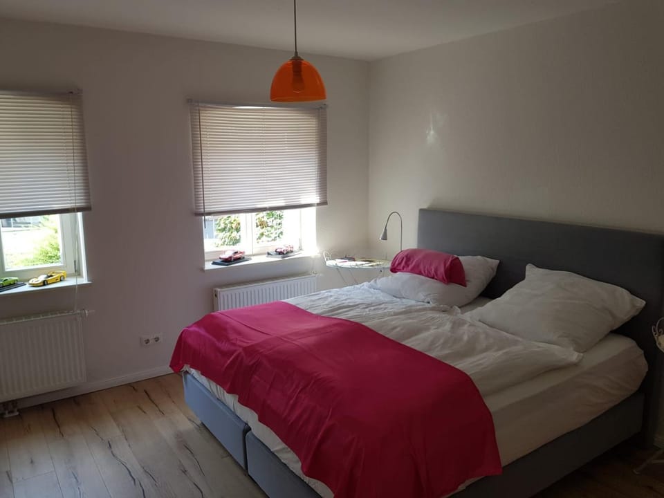 Im Dobbenviertel mit Terrasse 3 Doppelzimmer 98qm Apartment in Oldenburg