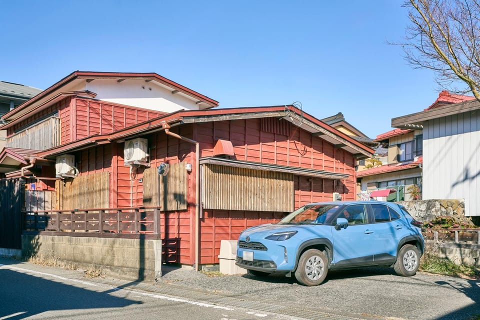 Property building, Day, Parking