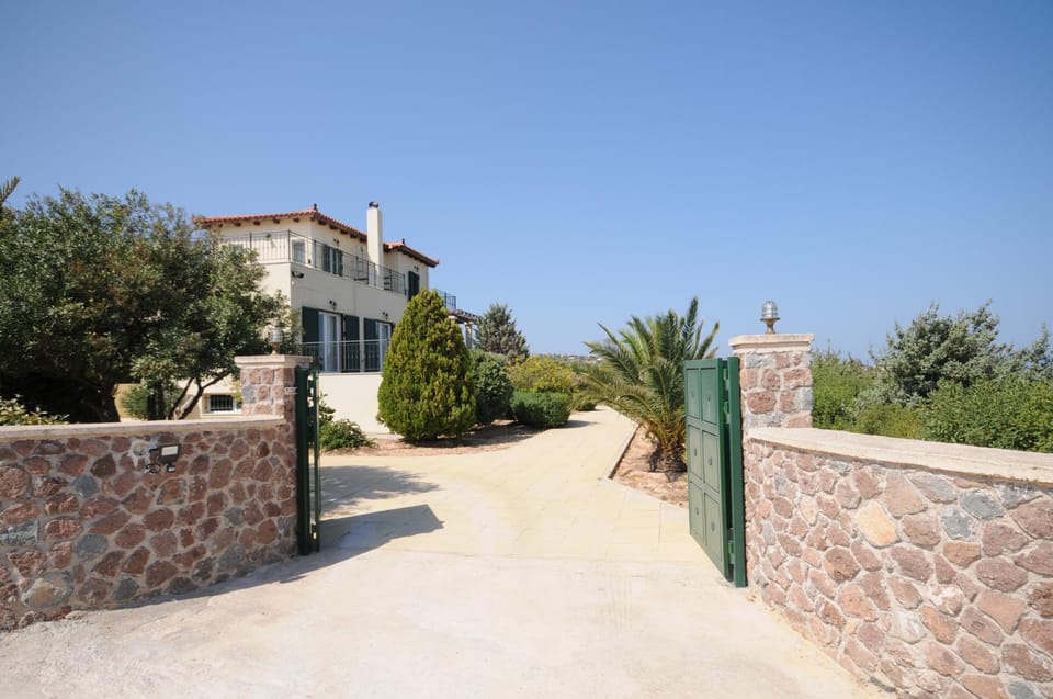 Property building, Facade/entrance, Natural landscape