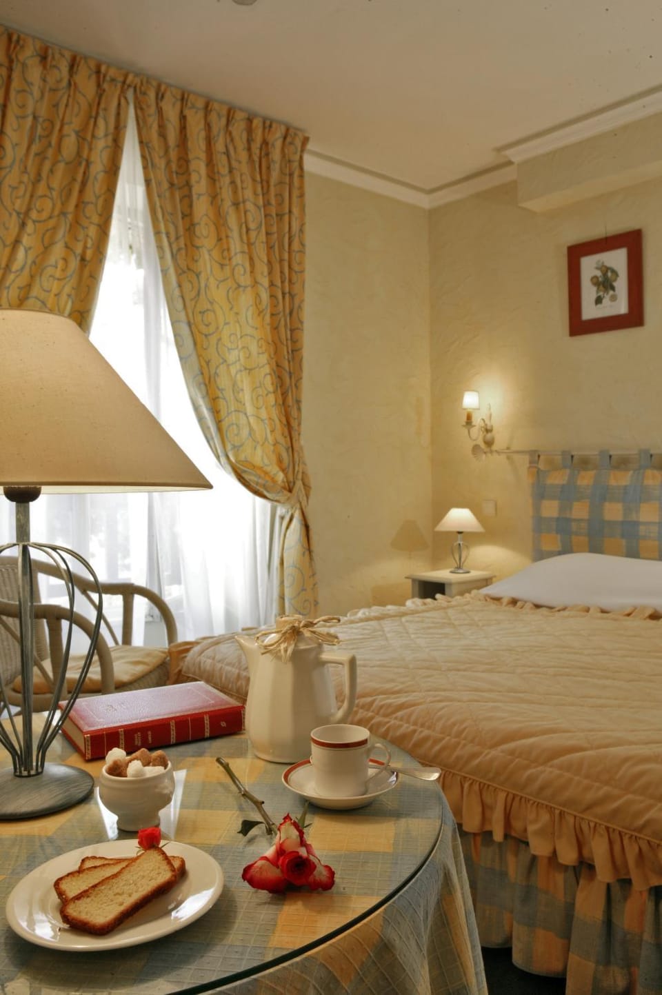 Bed, Photo of the whole room