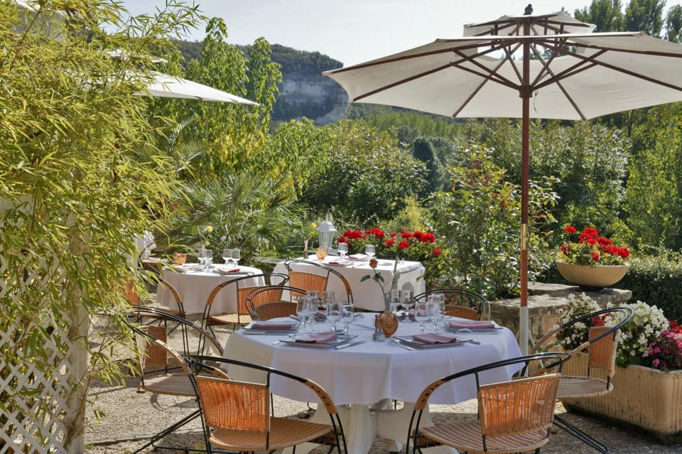 Restaurant/places to eat, Balcony/Terrace