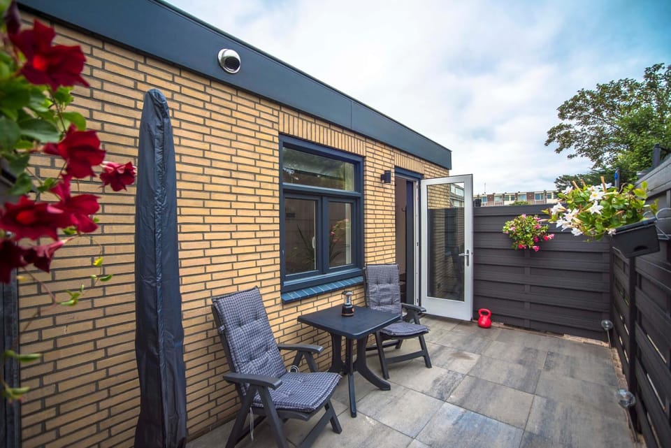 Patio, Facade/entrance, Balcony/Terrace