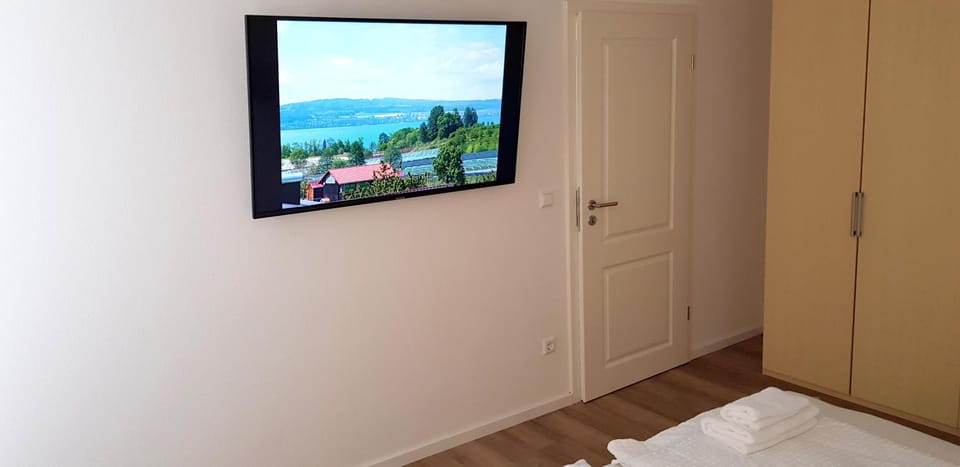 TV and multimedia, Bedroom