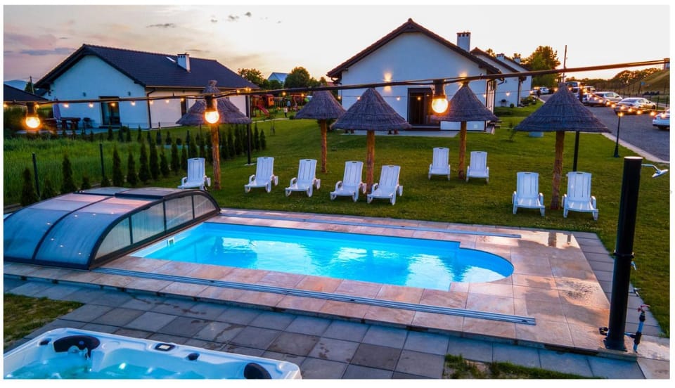 Property building, Day, Natural landscape, Garden, Garden view, Pool view, Swimming pool, Breakfast, sunbed