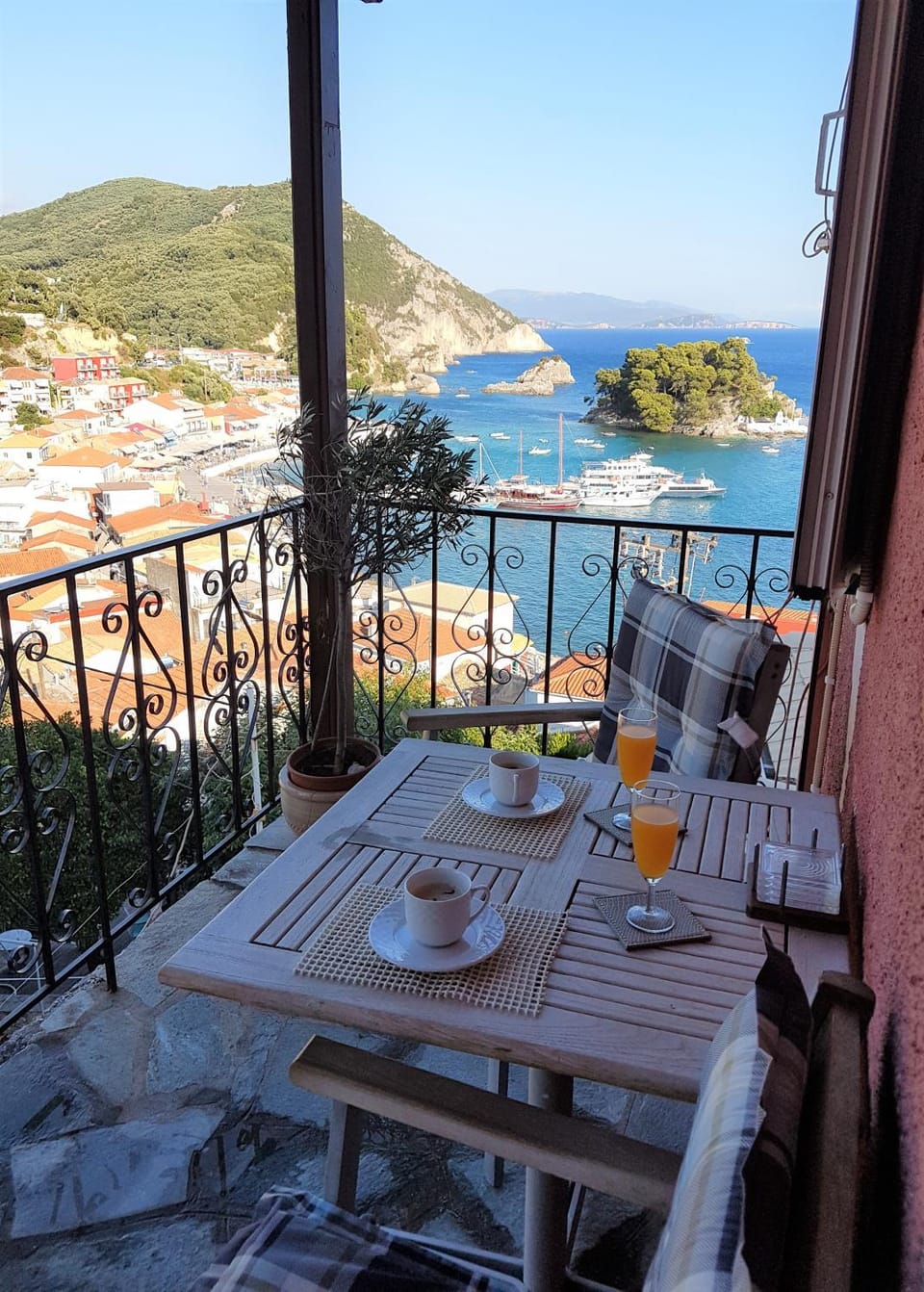 Balcony/Terrace, Mountain view, Sea view