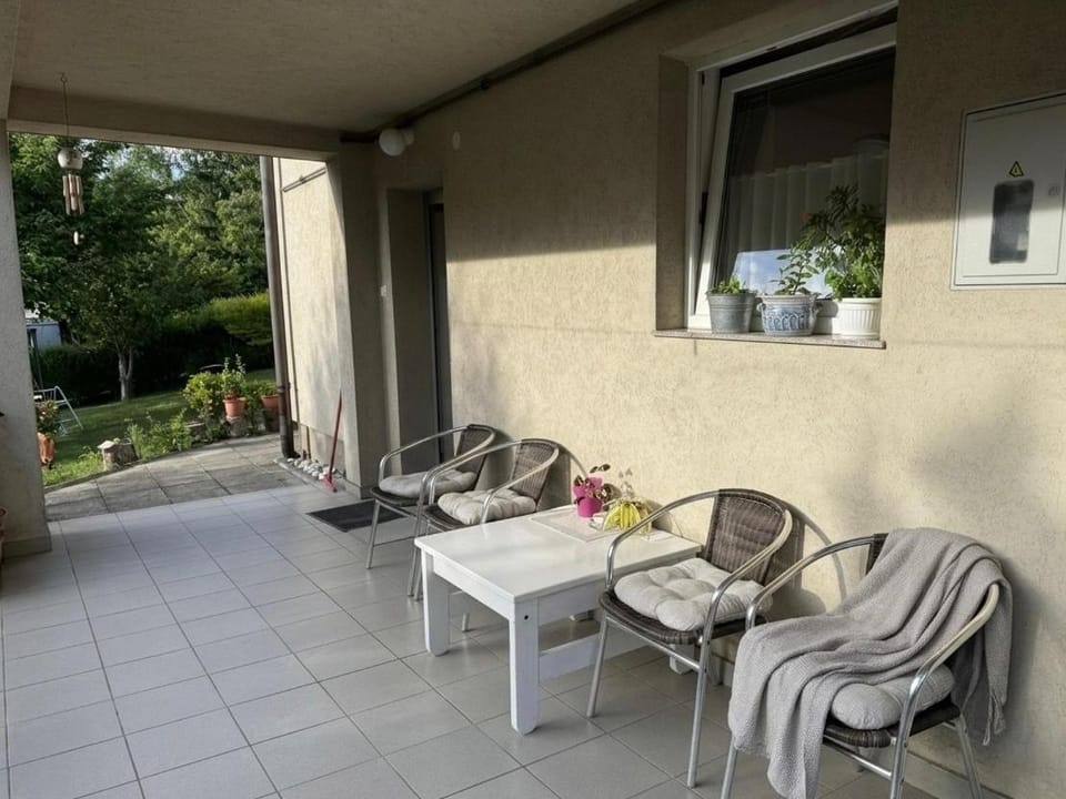 Patio, Garden, Balcony/Terrace, Seating area, Garden view