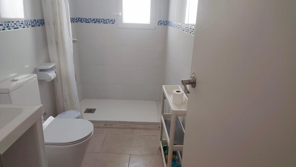 BNB LOLA - Habitacion con Baño privado en el pasillo y aire acondicionado Bed and Breakfast in Costa de la Luz