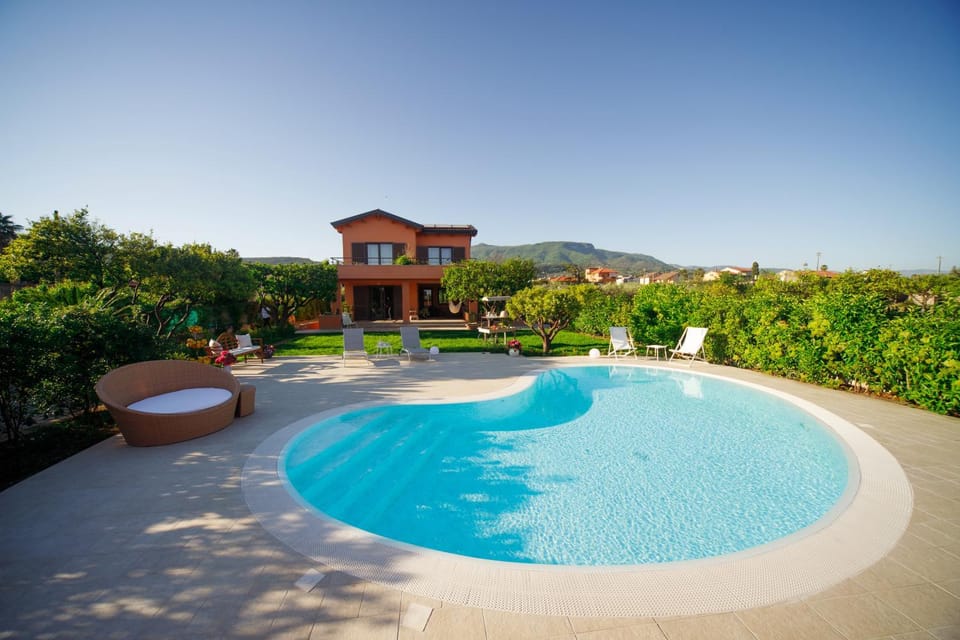 Property building, Swimming pool