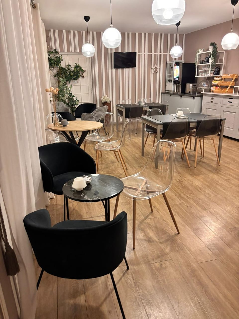 Breakfast, Breakfast