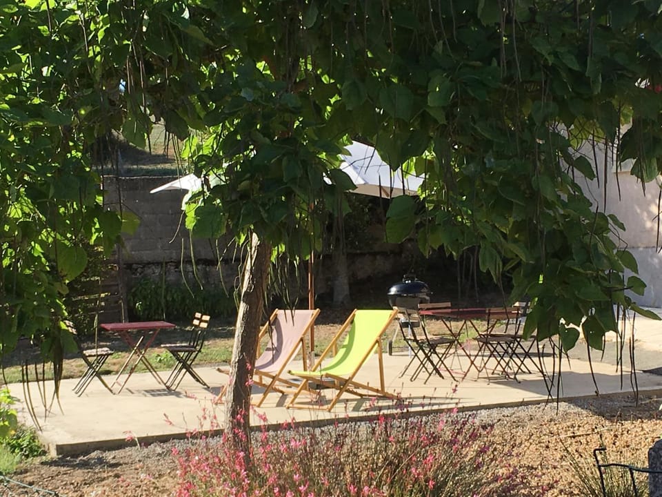 Patio, BBQ facilities, Garden