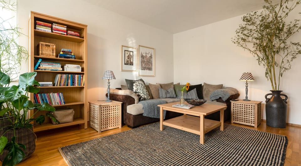 Library, Living room, Seating area