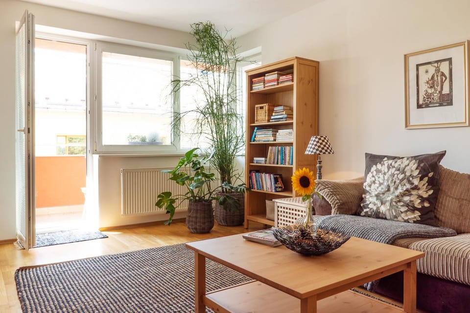 Balcony/Terrace, Living room, Street view